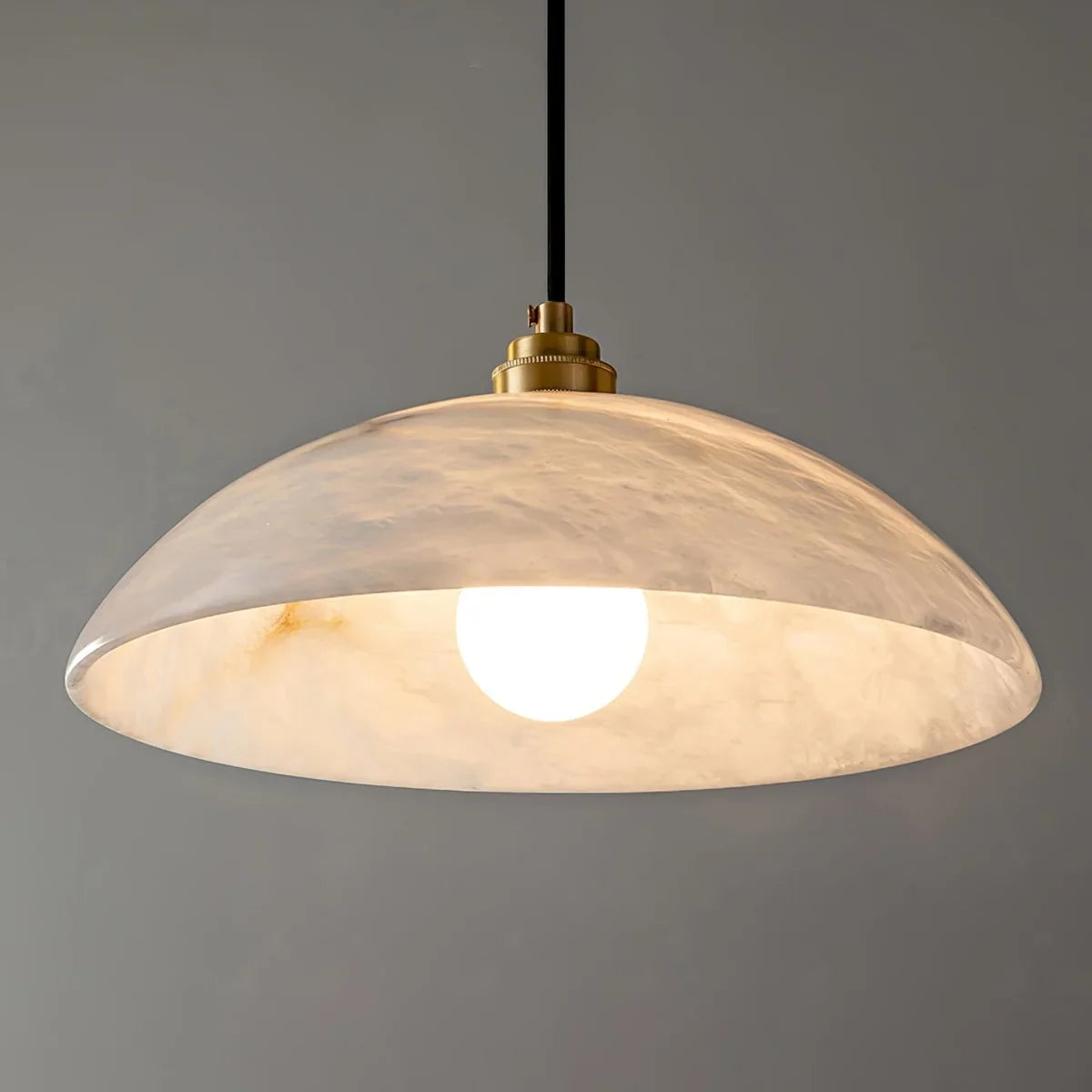 Pendelleuchte aus Marmor und Kupfer für das Esszimmer