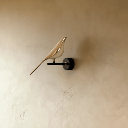 Moderne Schwalben-Wandleuchte mit Acryldiffusor