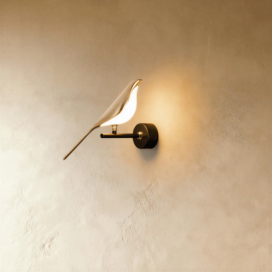 Moderne Schwalben-Wandleuchte mit Acryldiffusor